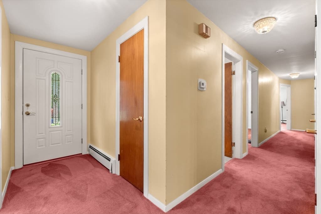 Single Family Residence at 6 Norfolk, Leominster MA 01453, photo 13 of 36