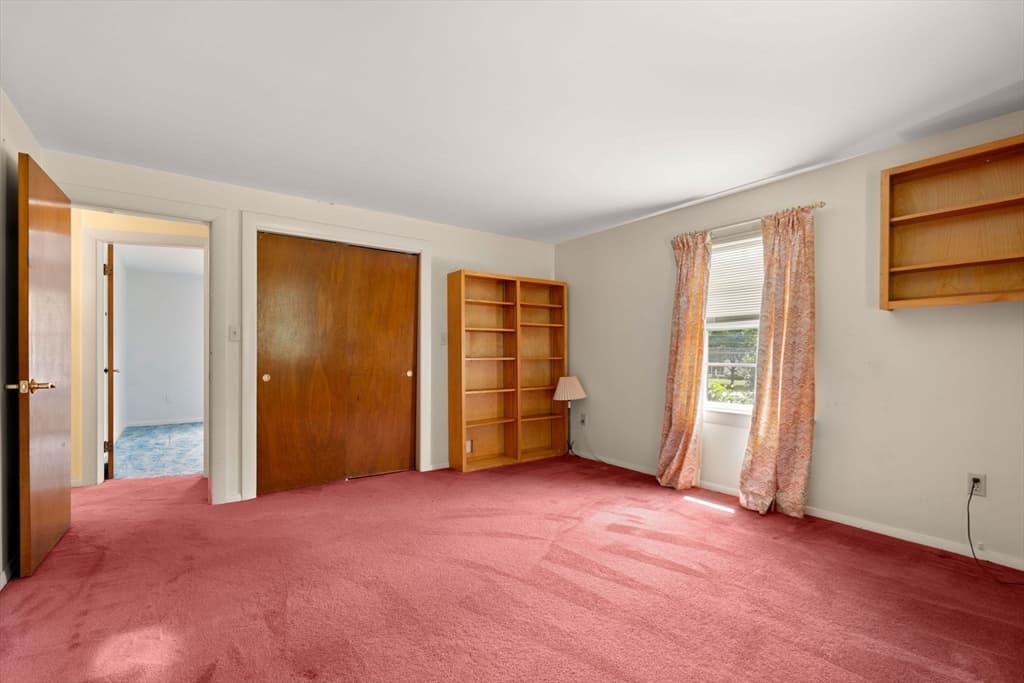 Single Family Residence at 6 Norfolk, Leominster MA 01453, photo 17 of 36