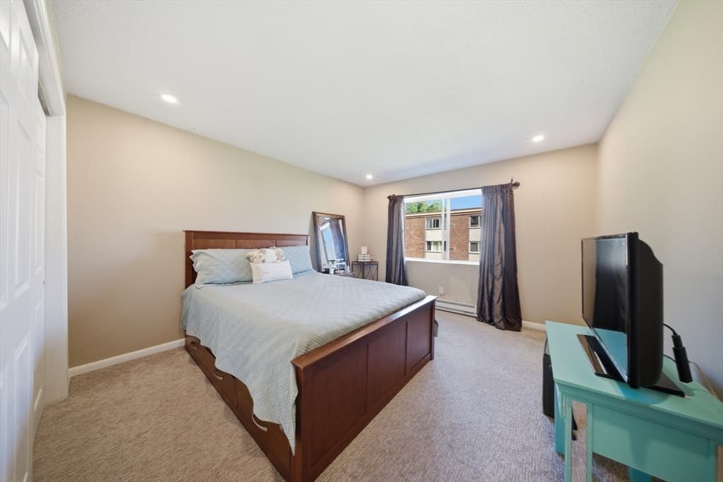Condominium at 9 Weld St # 19, Framingham MA 01702, photo 12 of 28