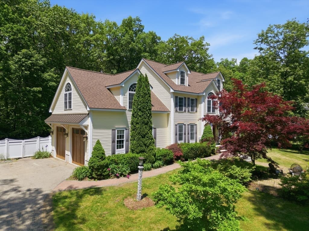 Single Family Residence at 8 Evergreen Drive, Plaistow NH 03865, Plaistow, photo 2 of 36