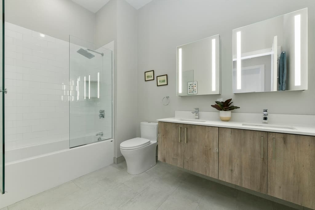 Condominium at 420 W Broadway, Boston MA 02127, Boston, photo 6 of 13
