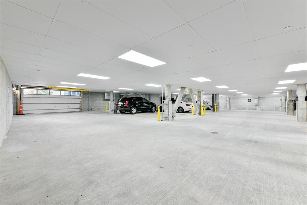 Condominium at 420 W Broadway, Boston MA 02127, Boston, photo 9 of 13