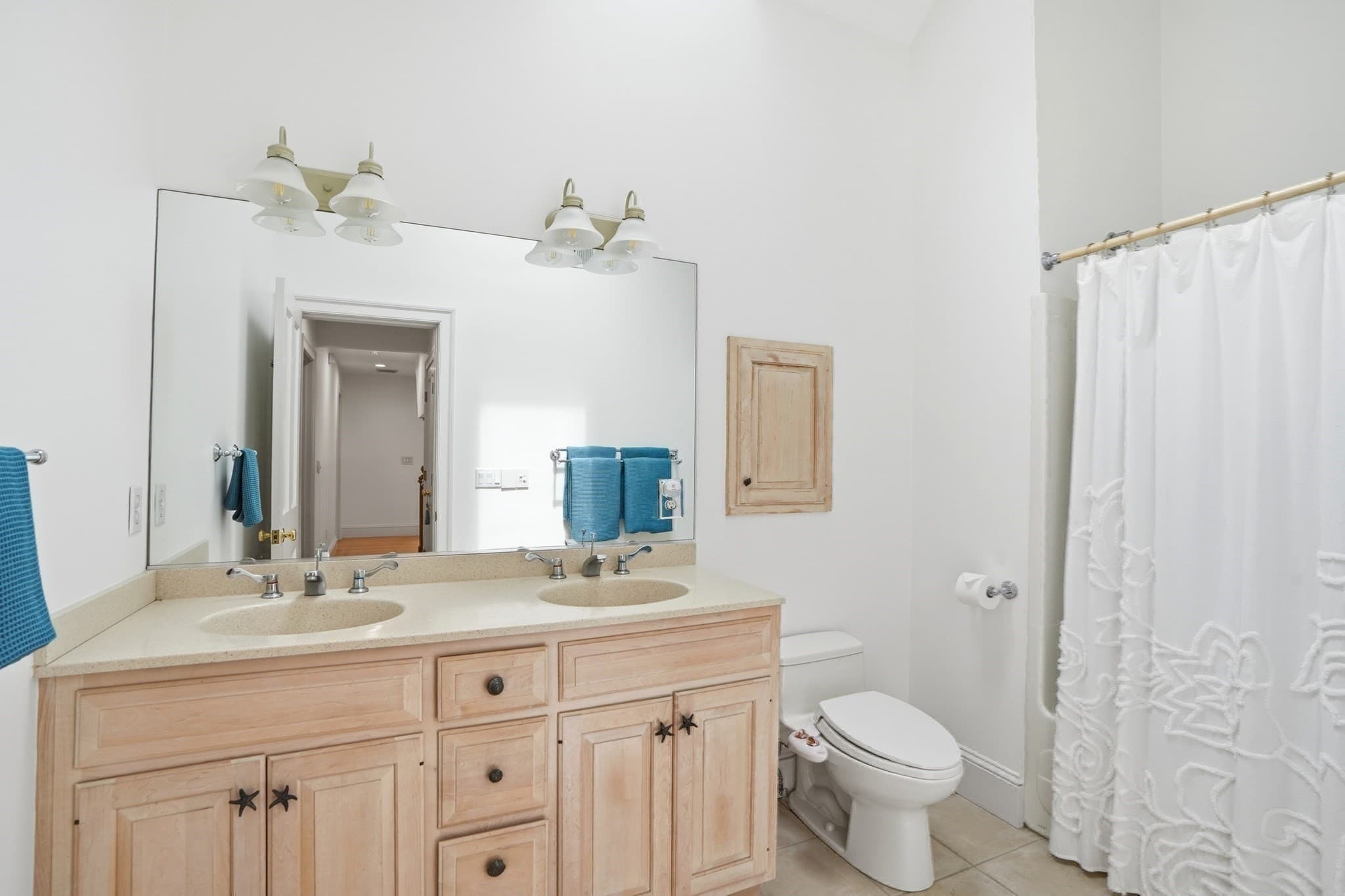 Single Family Residence at 72 Indian Cove Rd, Marion MA 02738, Marion, photo 33 of 40