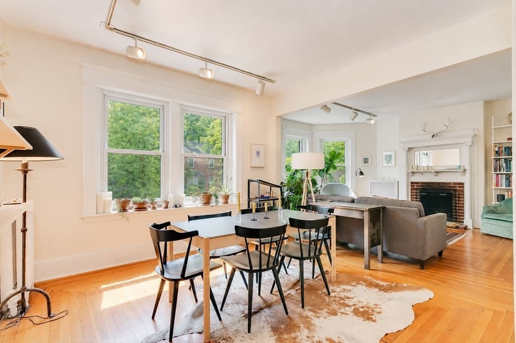 485 Washington St # 3, Brookline MA 02446