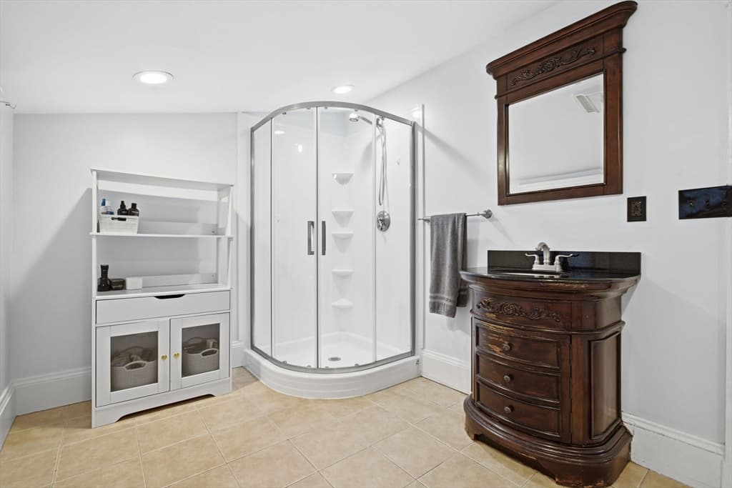 79 Orange Street, Reading MA 01867 photo 33