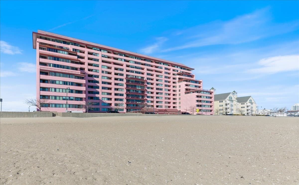 350 Revere Beach Blvd # 13R, Revere MA 02151