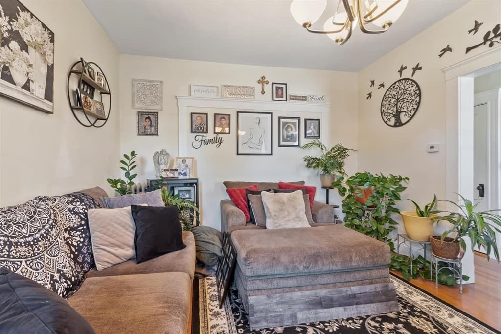 562 Main St, Medford MA 02155 photo 6