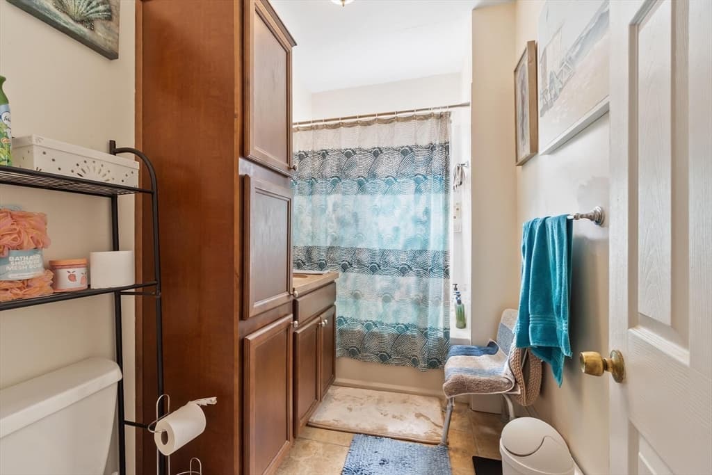 562 Main St, Medford MA 02155 photo 7