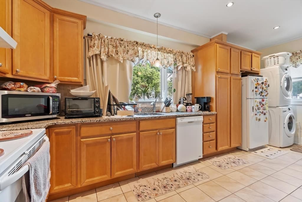 562 Main St, Medford MA 02155 photo 10