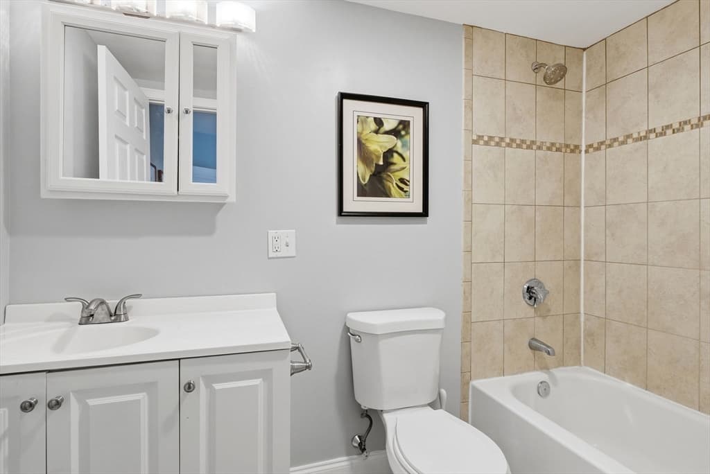Condominium at 55 Magazine Street # 21, Cambridge MA 02139, photo 13 of 23