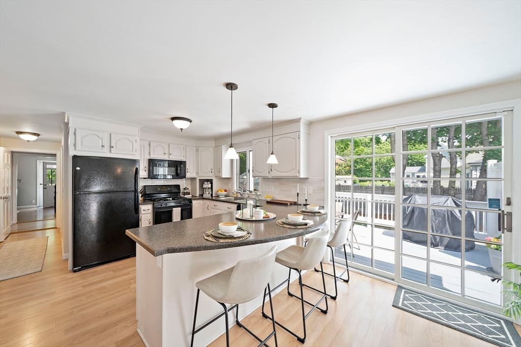 Condominium at 37 Davis St # 2, Mansfield MA 02048, photo 3 of 42