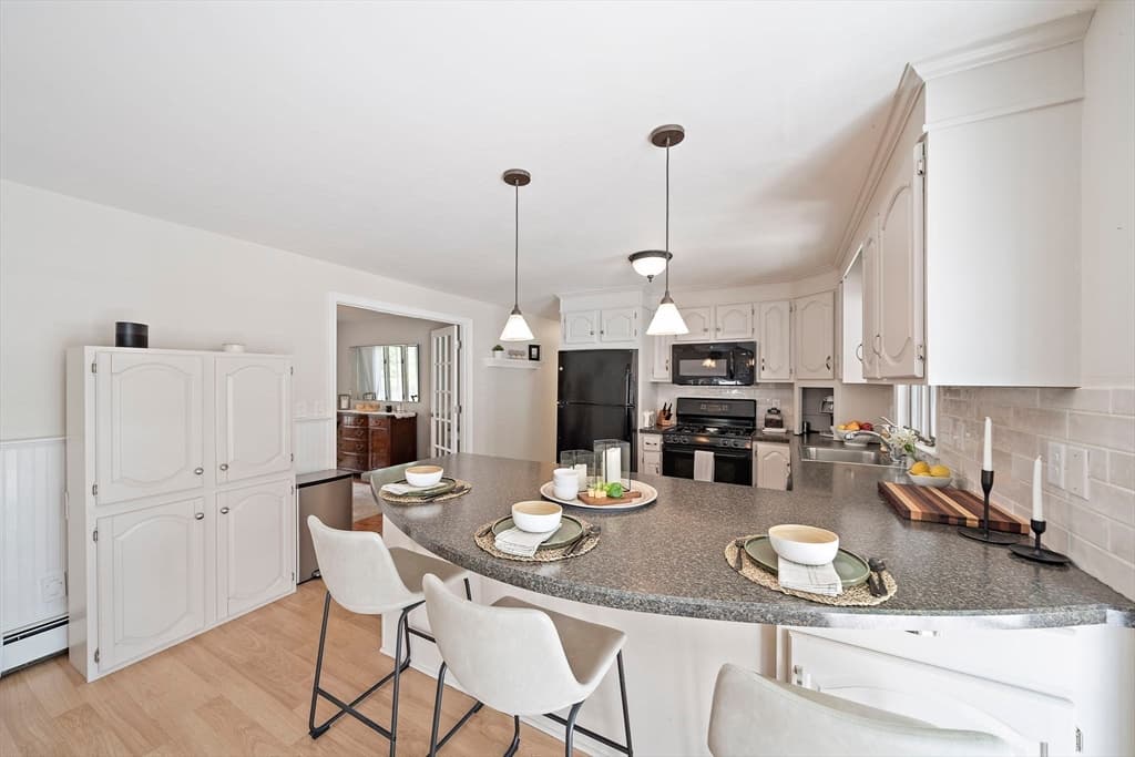 Condominium at 37 Davis St # 2, Mansfield MA 02048, photo 4 of 42