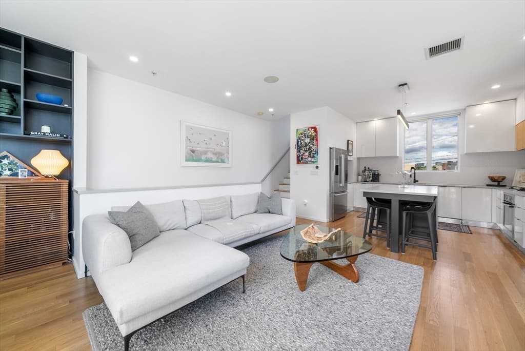 Condominium at 3 Dorchester # 3J, Boston MA 02127, Boston, photo 6 of 36