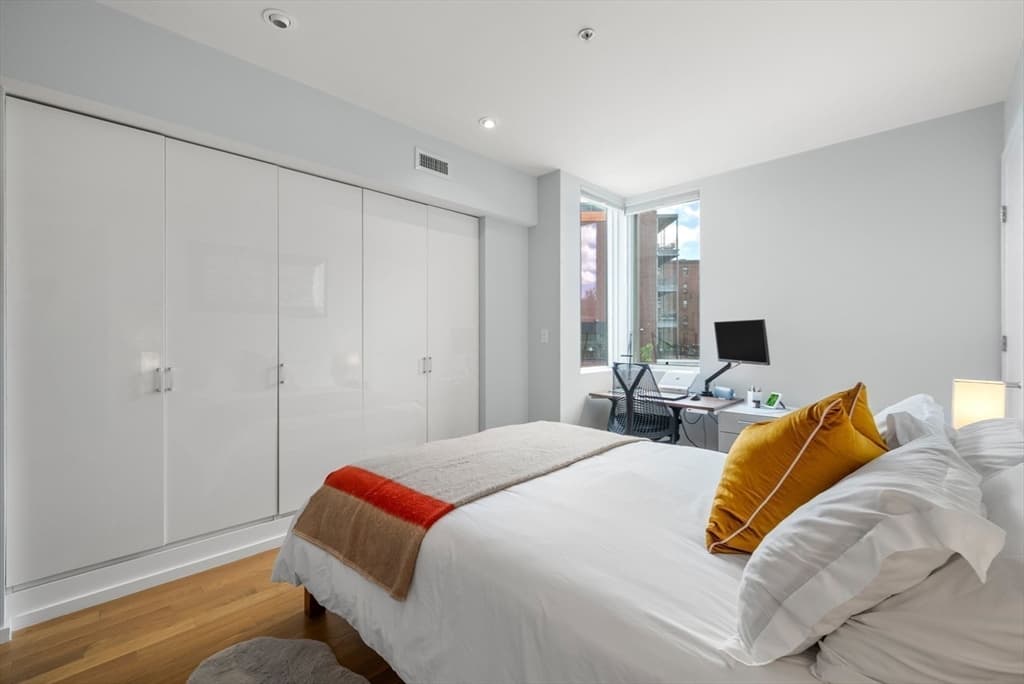 Condominium at 3 Dorchester # 3J, Boston MA 02127, Boston, photo 12 of 36