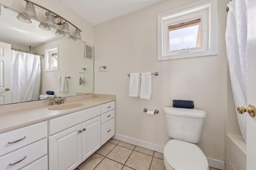8 Standish Avenue, Hull MA 02045 photo 16