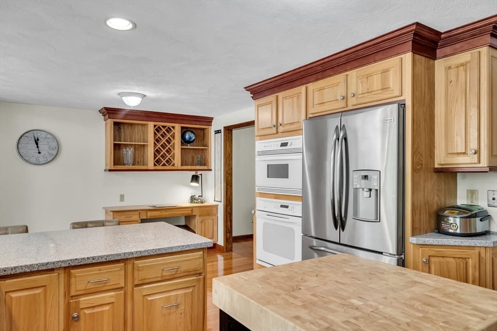 Single Family Residence at 2 Sandspur Lane, North Reading MA 01864, North Reading, photo 6 of 39