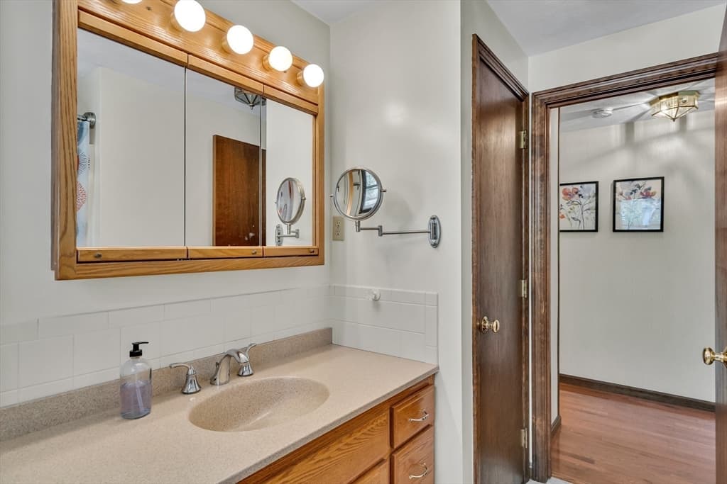 Single Family Residence at 2 Sandspur Lane, North Reading MA 01864, North Reading, photo 20 of 39
