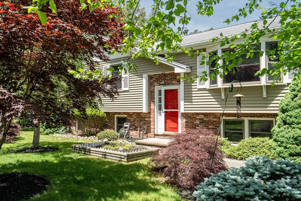 Single Family Residence at 2 Sandspur Lane, North Reading MA 01864, North Reading, photo 33 of 39