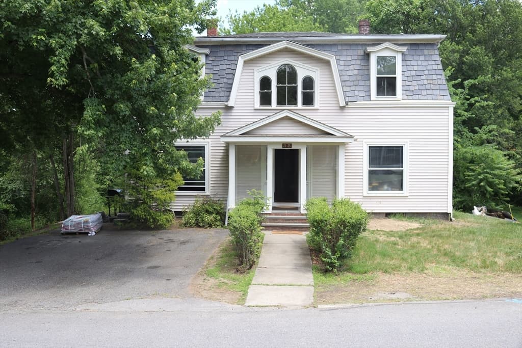33 Burbank St, Millbury MA 01527