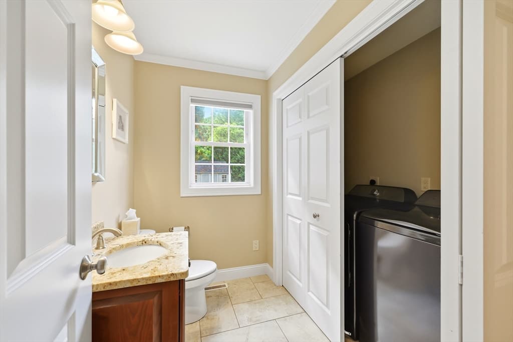 Single Family Residence at 4 N Hills Ln, Wilbraham MA 01095, photo 13 of 40