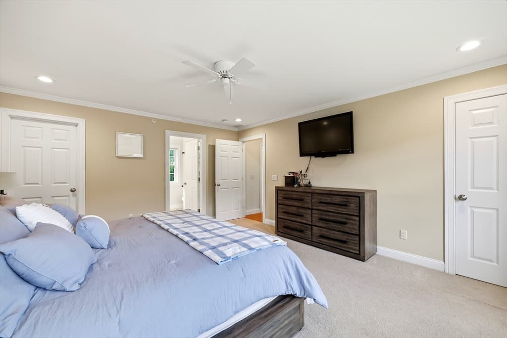 Single Family Residence at 4 N Hills Ln, Wilbraham MA 01095, photo 17 of 40