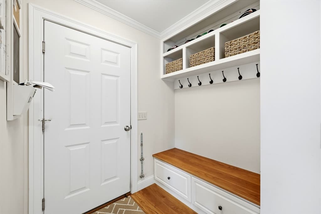 Single Family Residence at 4 N Hills Ln, Wilbraham MA 01095, photo 12 of 40