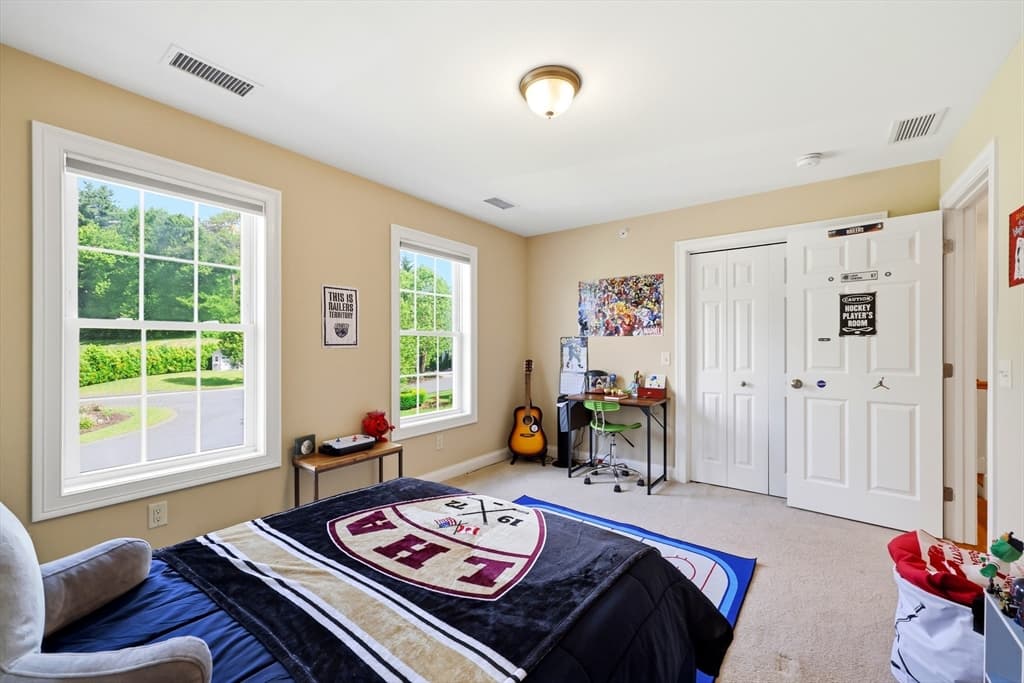 Single Family Residence at 4 N Hills Ln, Wilbraham MA 01095, photo 22 of 40
