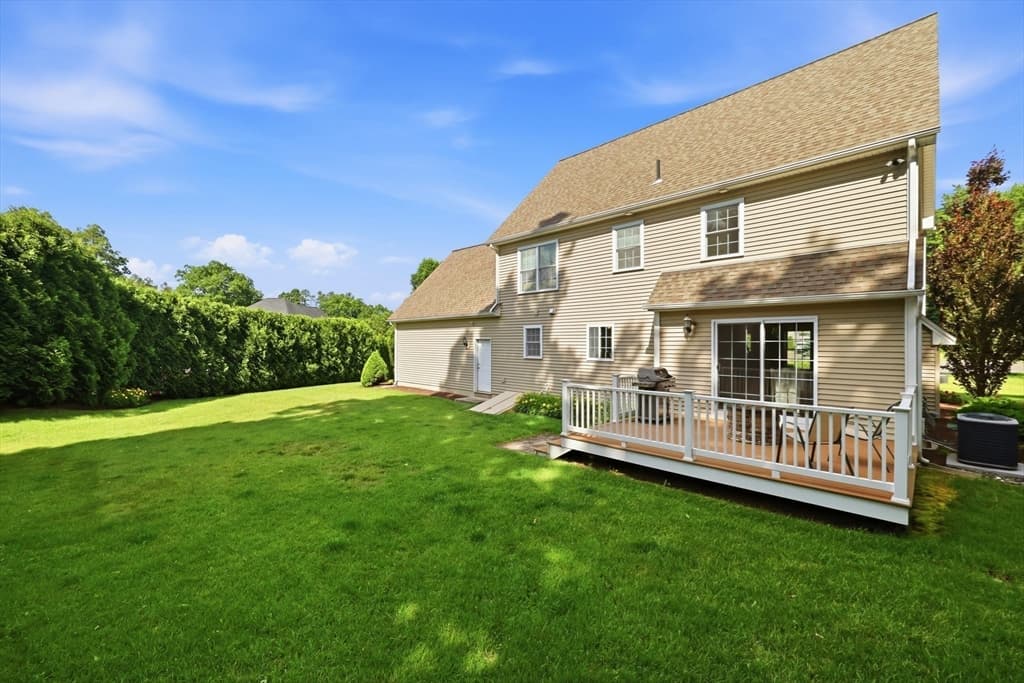 Single Family Residence at 4 N Hills Ln, Wilbraham MA 01095, photo 33 of 40