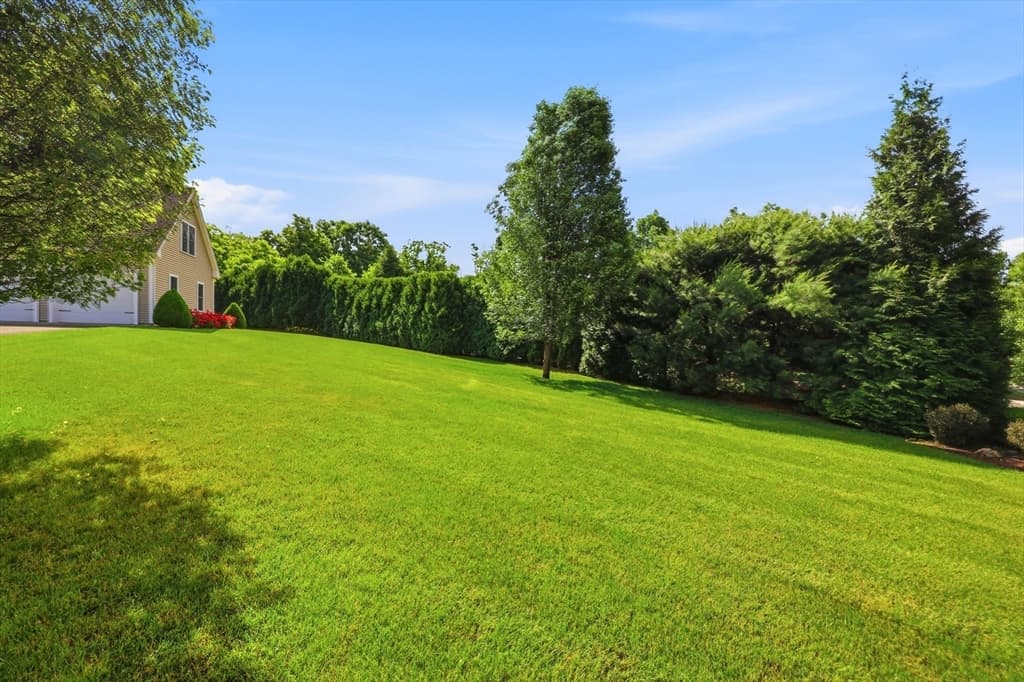 Single Family Residence at 4 N Hills Ln, Wilbraham MA 01095, photo 39 of 40