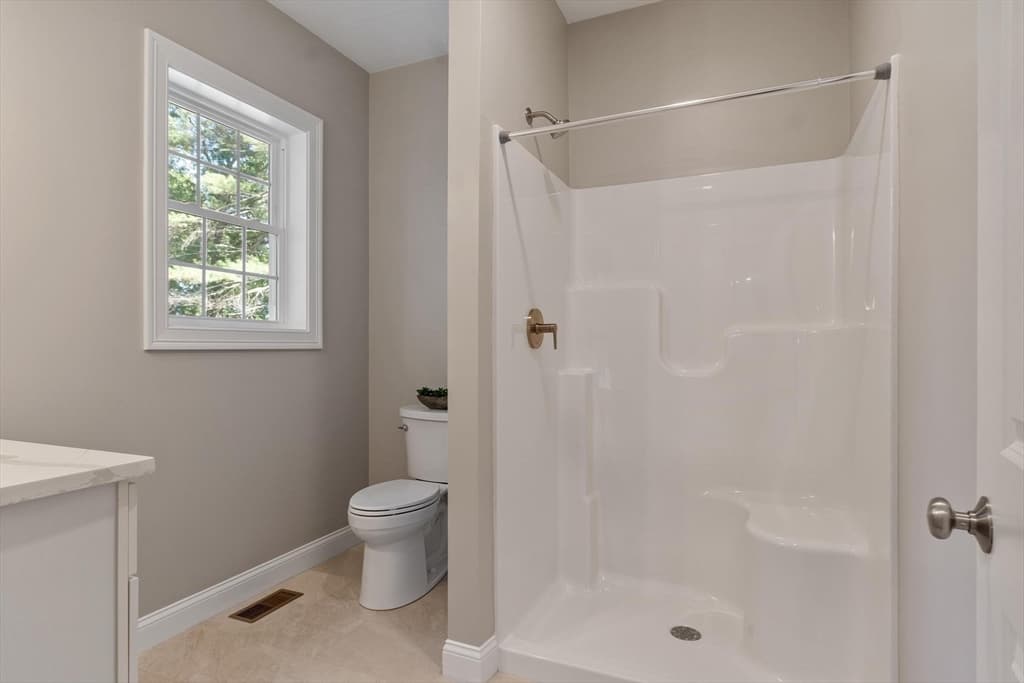 Single Family Residence at 4 Jewett Rd, Sterling MA 01564, Sterling, photo 13 of 36