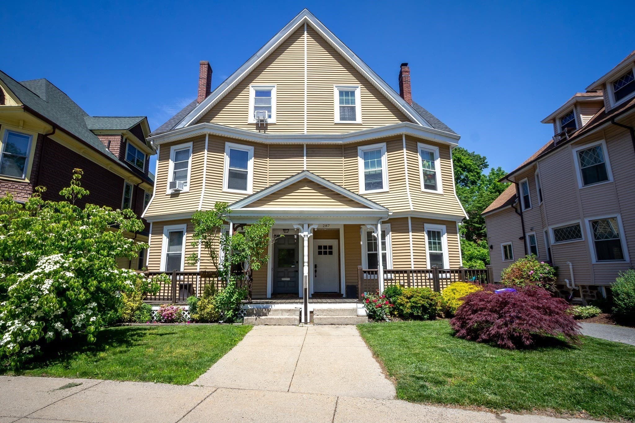Single Family Residence at 287 Walnut Ave, Boston MA 02119, photo 2 of 36