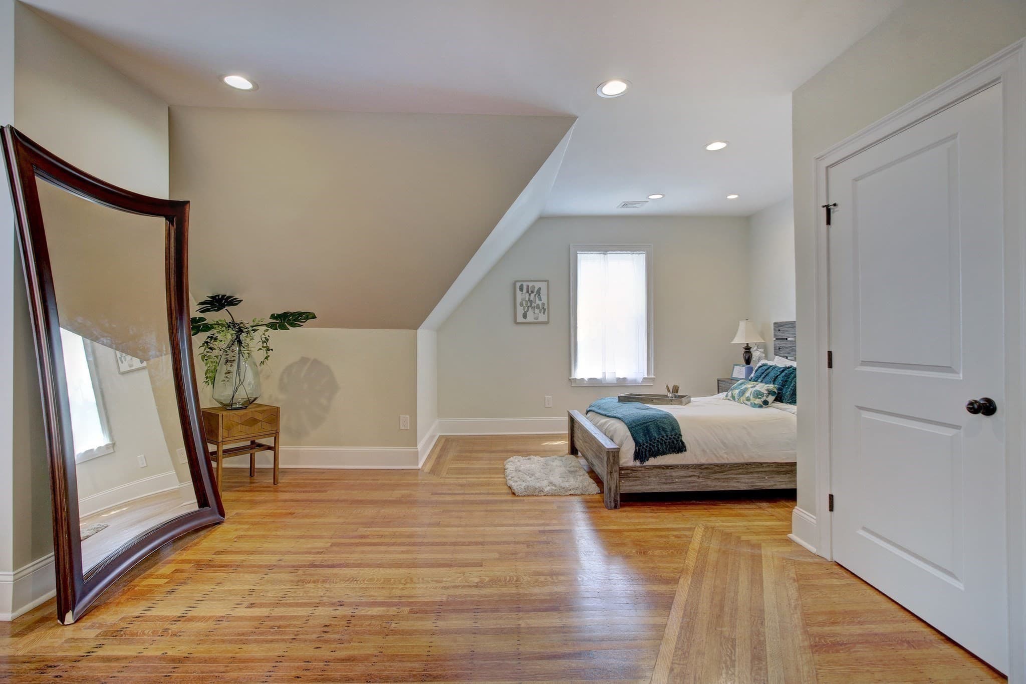 Single Family Residence at 287 Walnut Ave, Boston MA 02119, photo 24 of 36