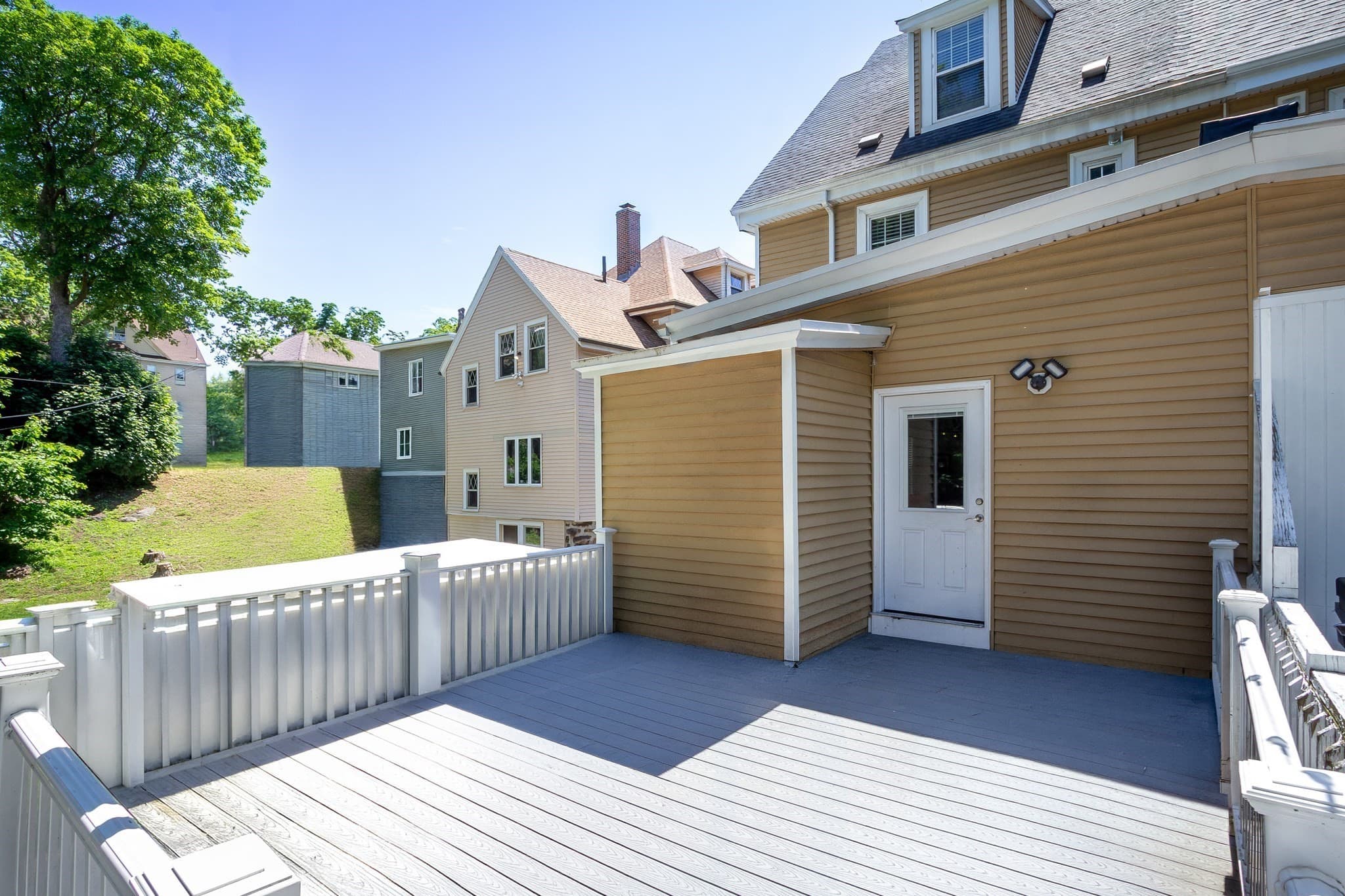 Single Family Residence at 287 Walnut Ave, Boston MA 02119, photo 30 of 36