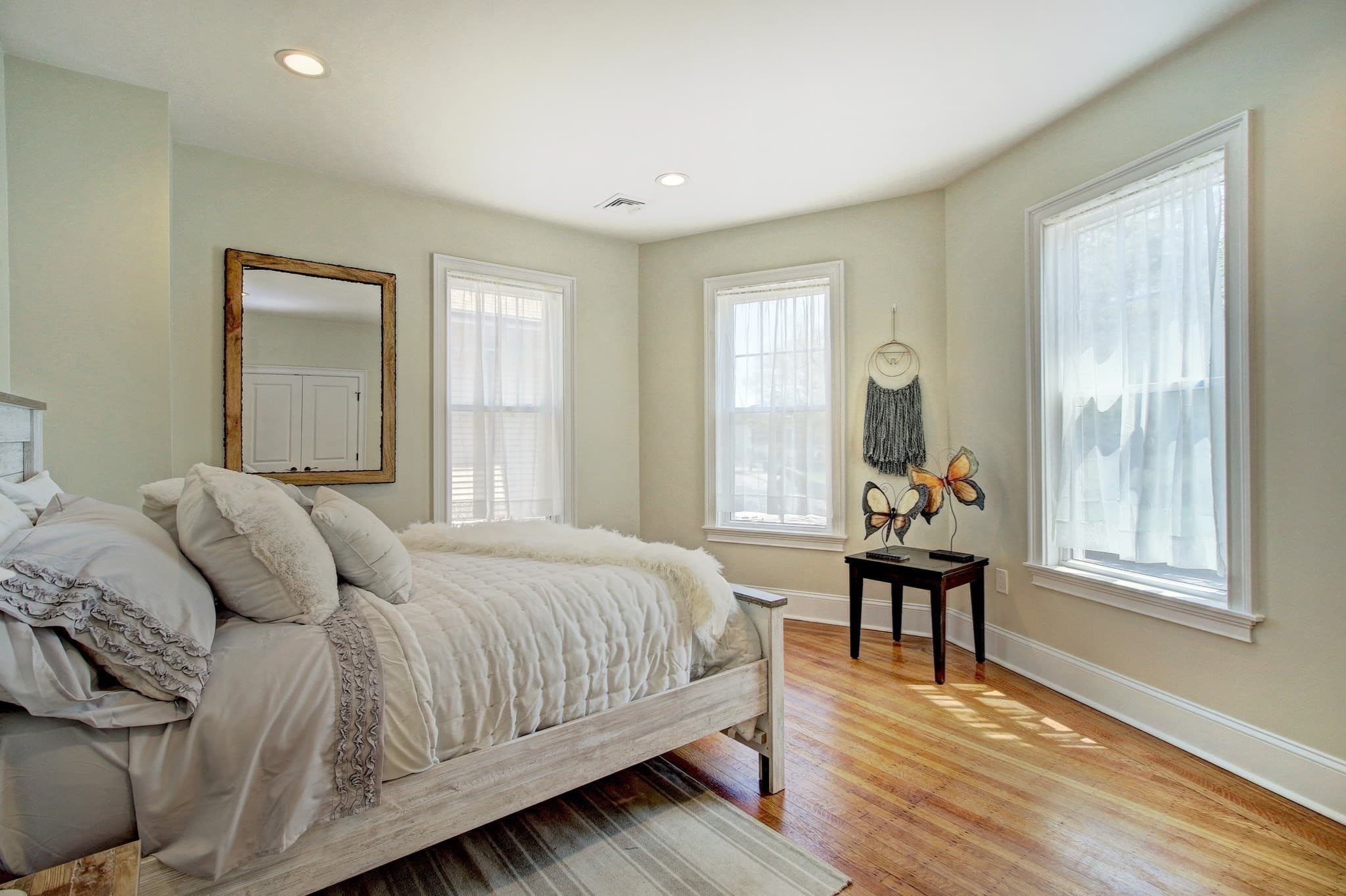 Single Family Residence at 287 Walnut Ave, Boston MA 02119, photo 18 of 36
