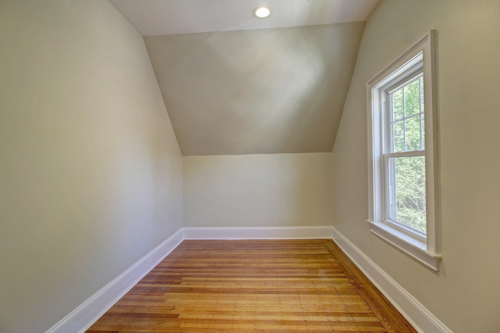 Single Family Residence at 287 Walnut Ave, Boston MA 02119, photo 25 of 36