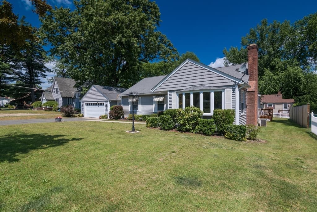 Single Family Residence at 1466-1468 Page Blvd, Springfield MA 01104, Springfield, photo 6 of 42