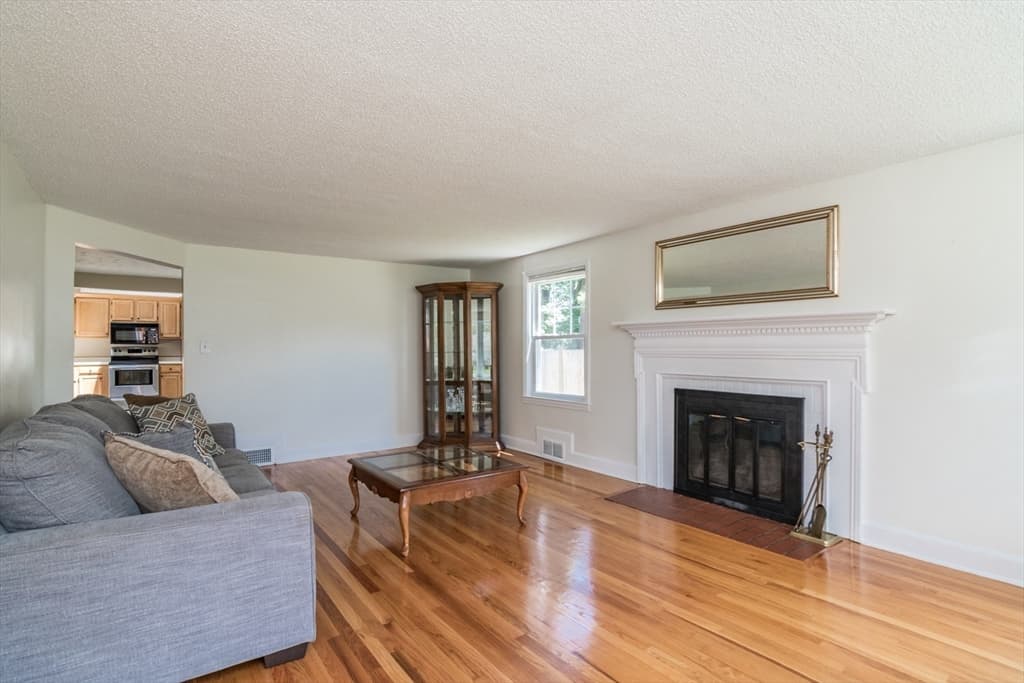 Single Family Residence at 1466-1468 Page Blvd, Springfield MA 01104, Springfield, photo 13 of 42