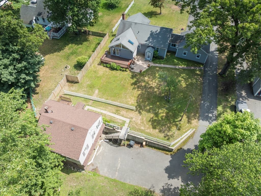 Single Family Residence at 1466-1468 Page Blvd, Springfield MA 01104, Springfield, photo 3 of 42