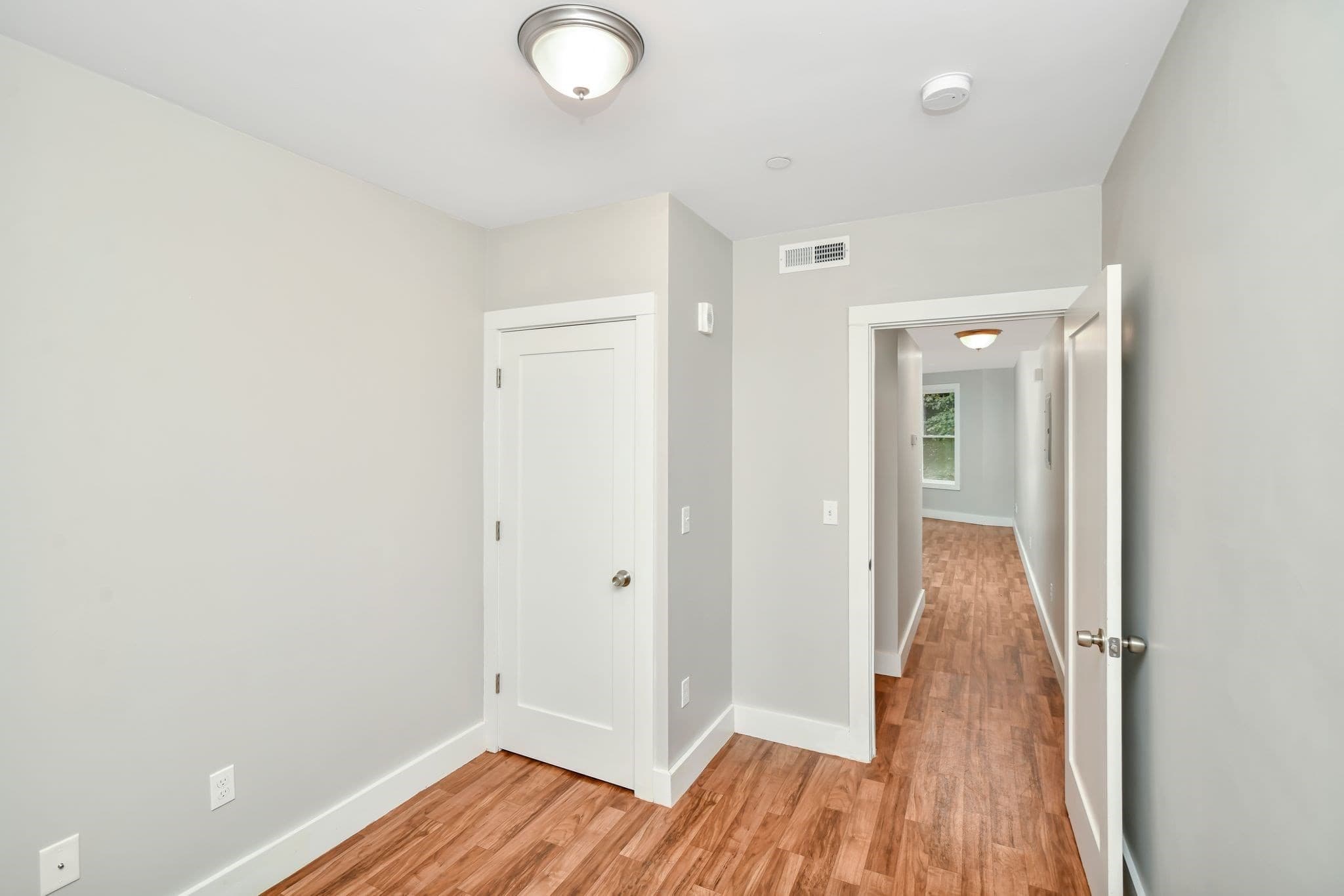 5-9 Family at 223-227 Washington Street, Boston MA 02121, Boston, photo 10 of 27