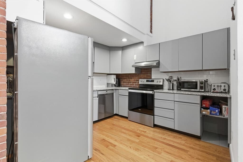 321 Plantation St # 300, Worcester MA 01604 photo 16