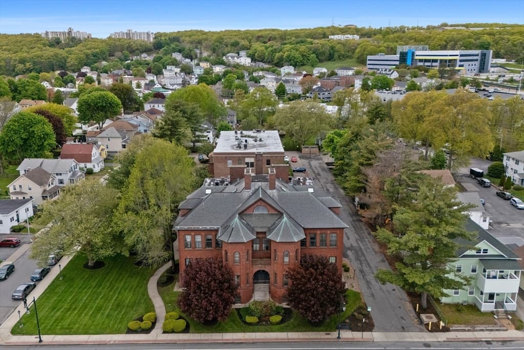 321 Plantation St # 300, Worcester MA 01604 photo 36