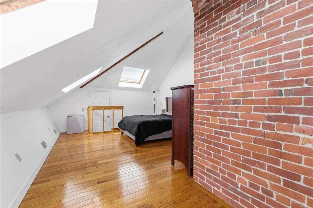 321 Plantation St # 300, Worcester MA 01604 photo 32