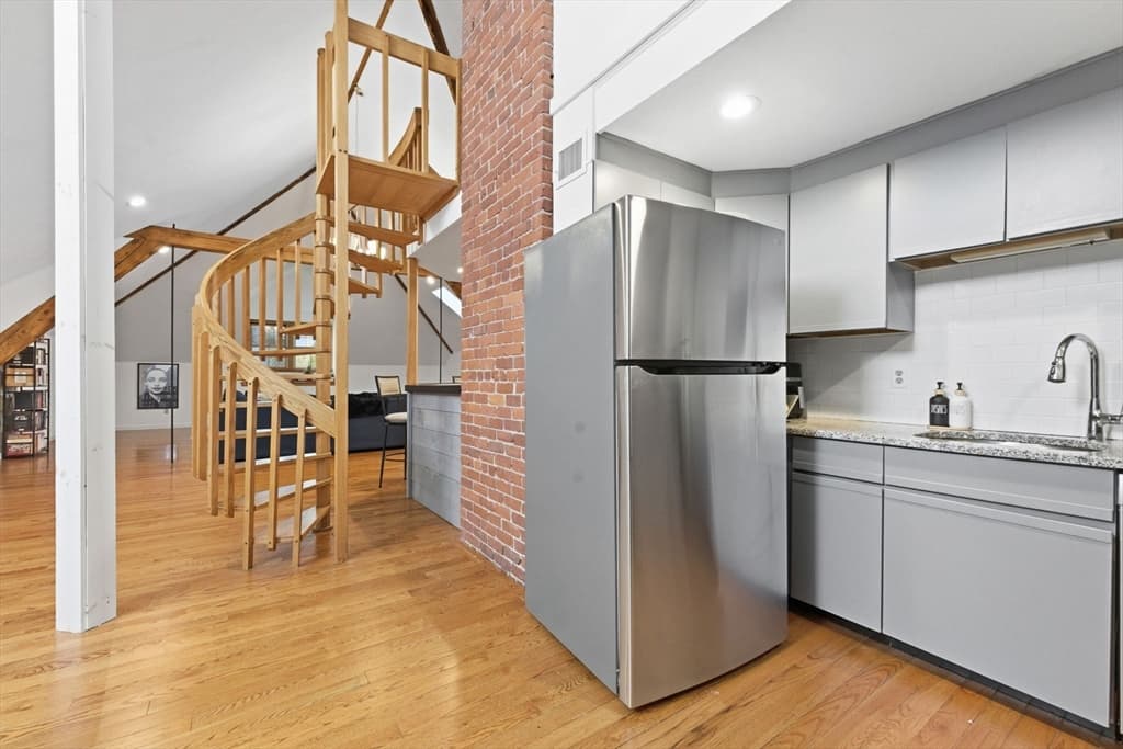 321 Plantation St # 300, Worcester MA 01604 photo 18