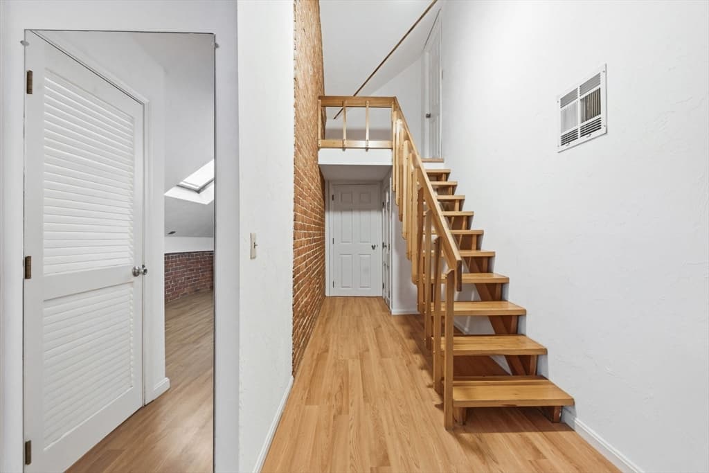 321 Plantation St # 300, Worcester MA 01604 photo 25