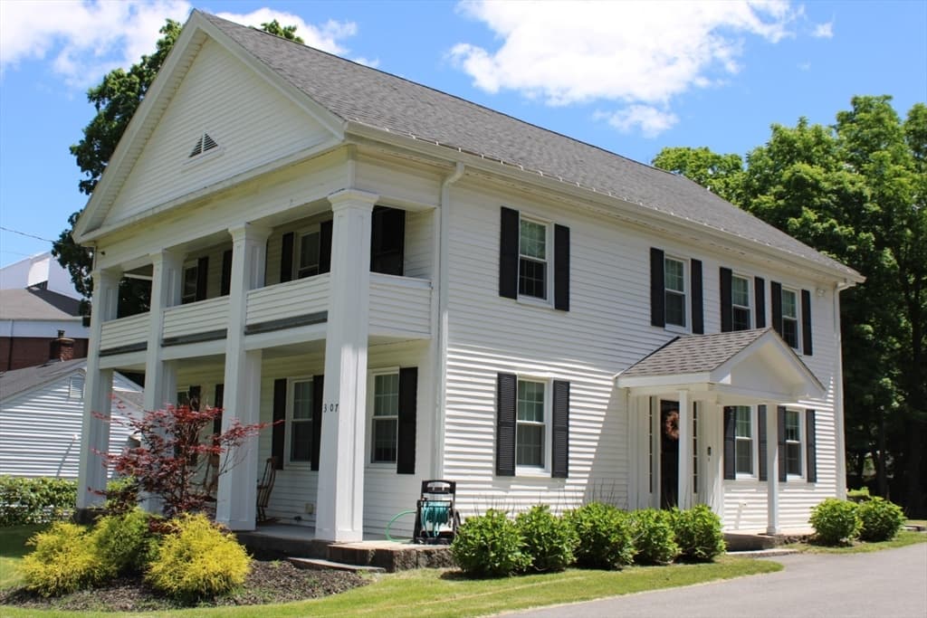 307 Main St, Lancaster MA 01523
