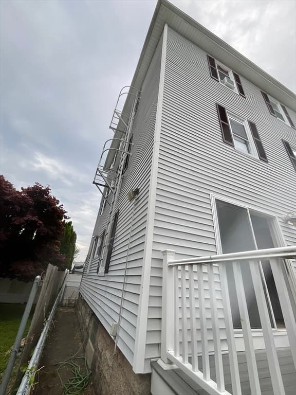 953 Globe St, Fall River MA 02724 photo 7
