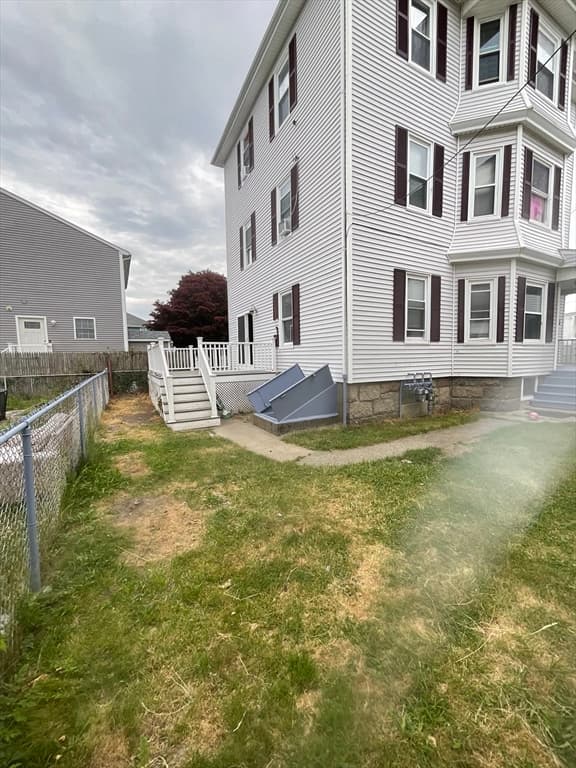 953 Globe St, Fall River MA 02724 photo 4