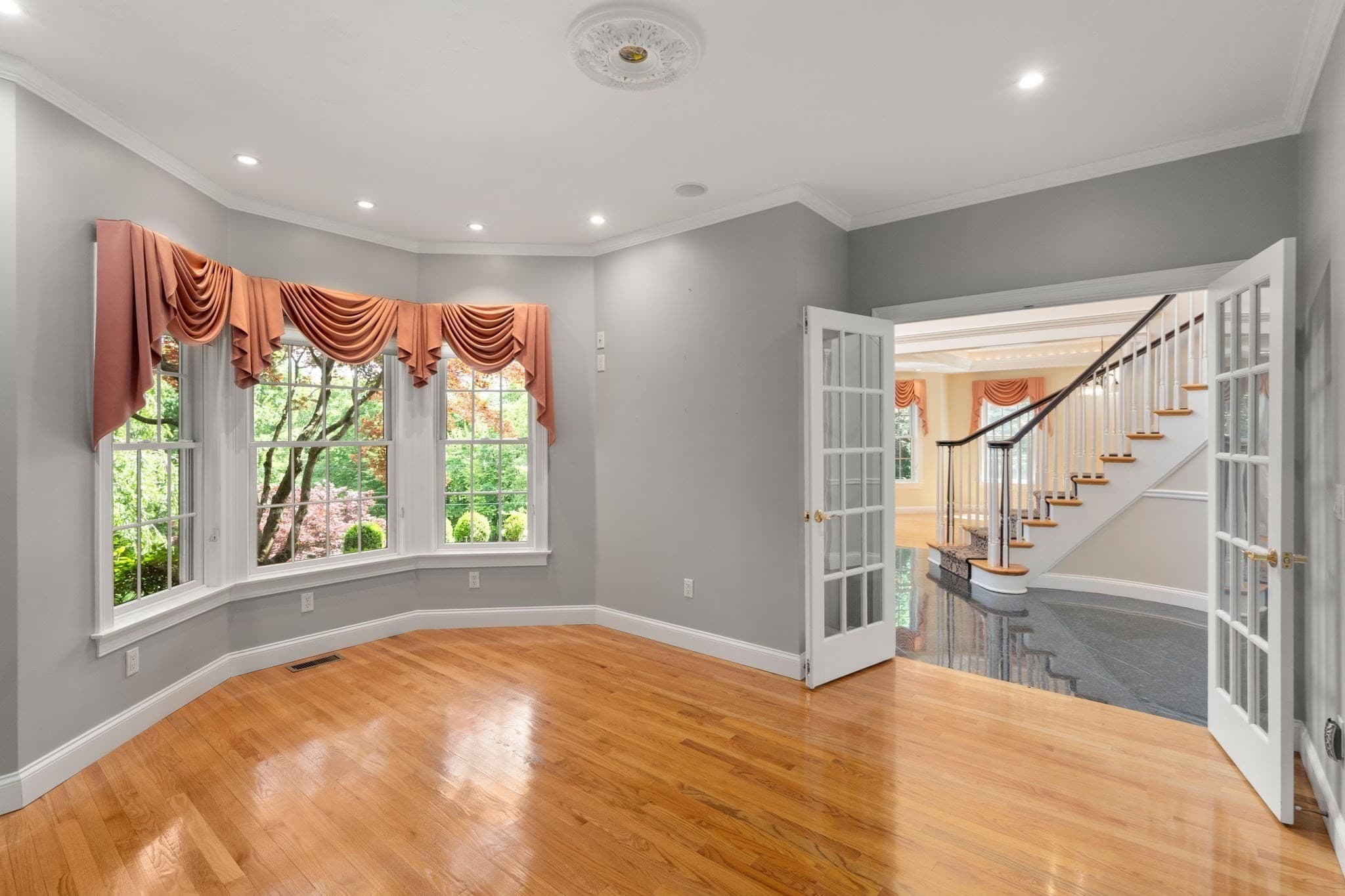 Single Family Residence at 253 Cranbrook Dr, Holden MA 01520, photo 26 of 42