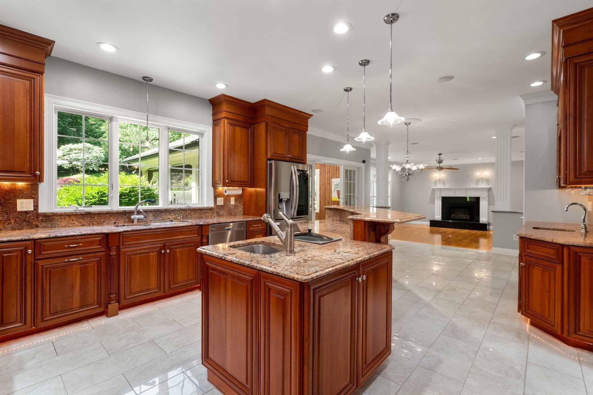 Single Family Residence at 253 Cranbrook Dr, Holden MA 01520, photo 19 of 42