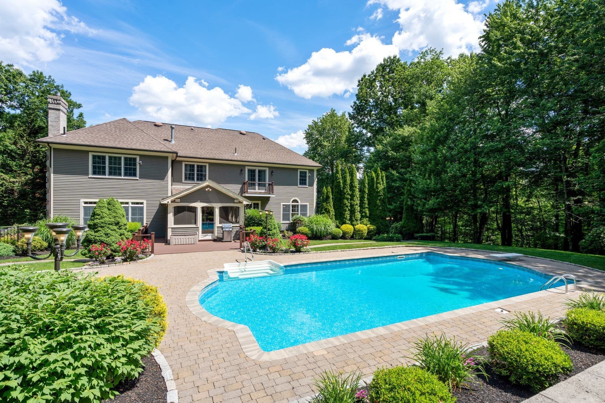 Single Family Residence at 253 Cranbrook Dr, Holden MA 01520, photo 39 of 42